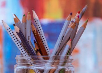 For prints and original paintings: www.artbystevej.com